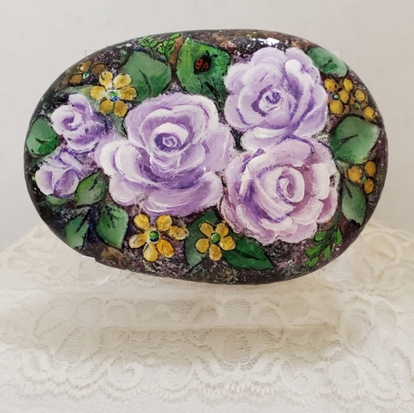 Hand Painted Lavender Roses on Natural Rock, Large rock of roses and ladybug - Picture 1 of 5